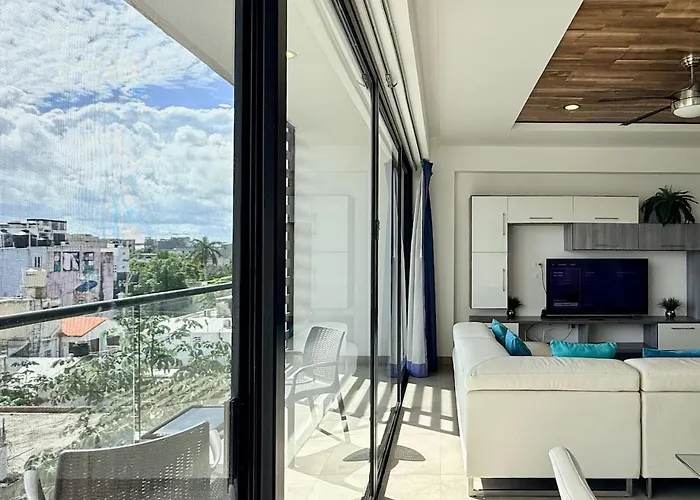 Icono 408 By Guys Playa del Carmen