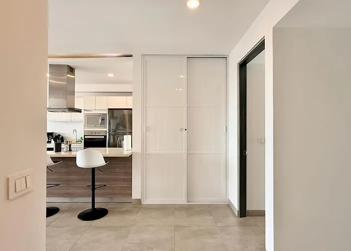 Icono 408 By Guys * Playa del Carmen
