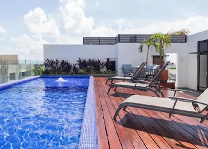 Icono 408 By Guys * Playa del Carmen